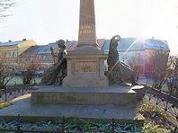 Pomnik Boženy Nĕmcovej na placu Husa